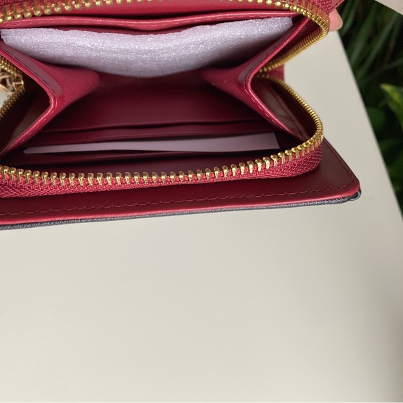 Ellen tracy wallet - Picture 2 of 2